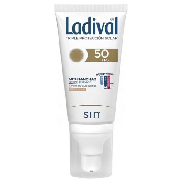 Ladival Acción Anti-manchas con Color Toque seco SPF50+ 50 ml